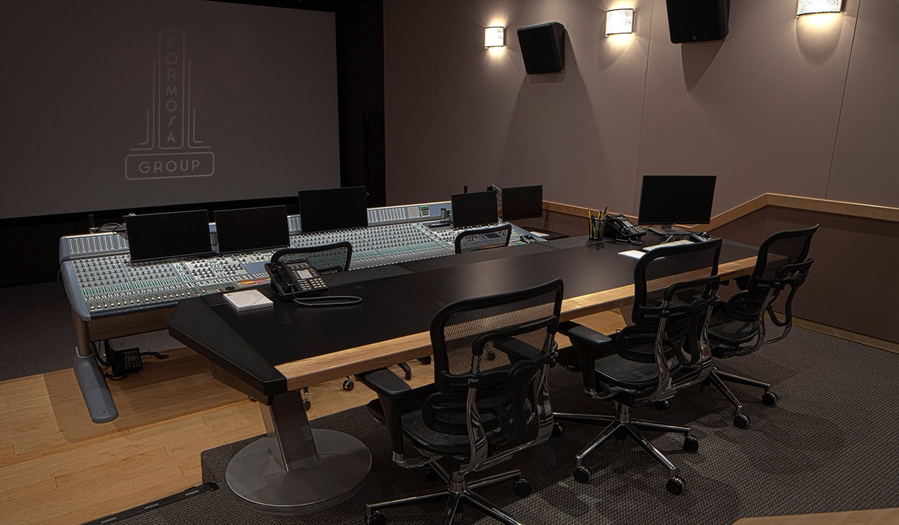 FormosaGroup-stage-photography-small